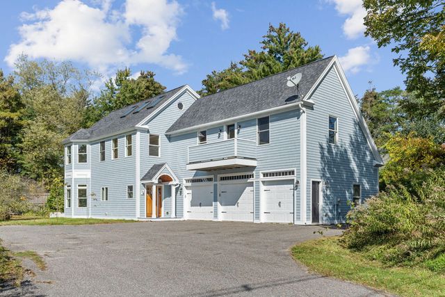134 Middle Road, Falmouth, ME 04105