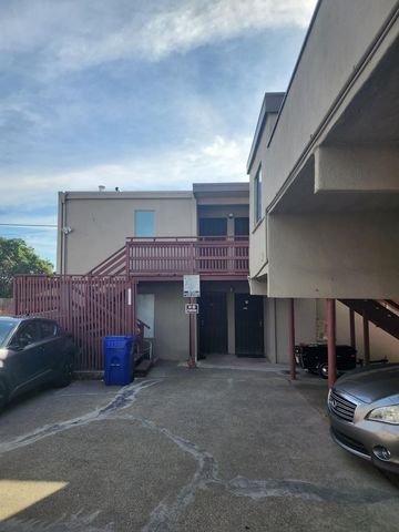 5439 Bancroft Ave #3, Oakland, CA 94601