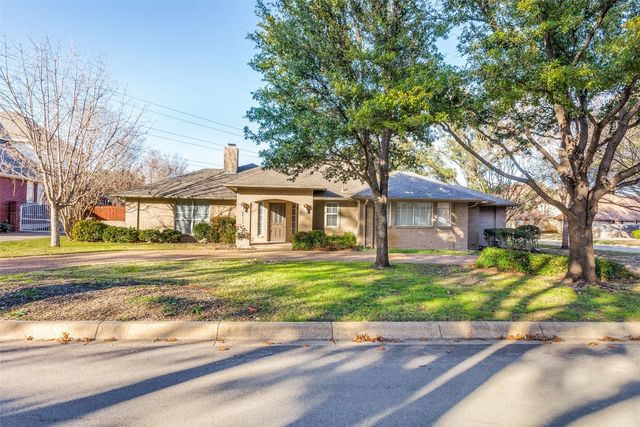 6412 Country Day Trl, Benbrook, TX 76132