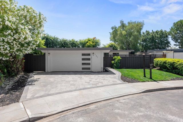 121 Palmer Ave, Mountain View, CA 94043
