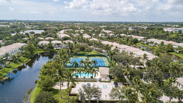 102 Santa Barbara Way, Palm Beach Gardens, FL 33410