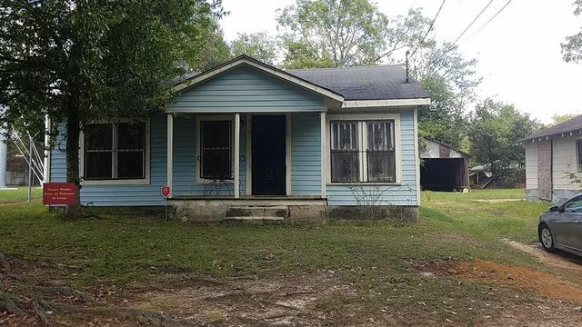 950 Chickasaw St, Dothan, AL 36303