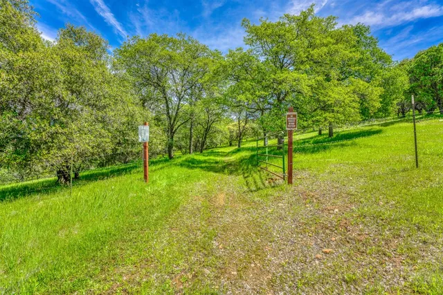 21074 Via Mediterrane, Penn Valley, CA 95946