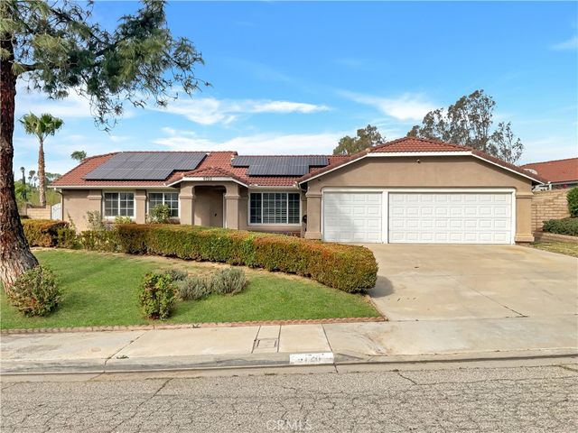 6720 Sunnyvale Dr, Riverside, CA 92505