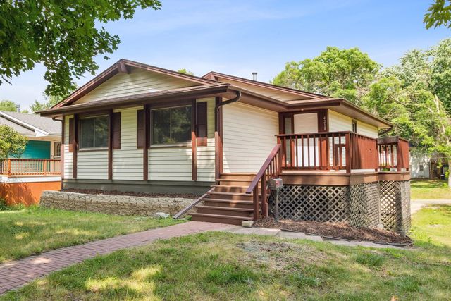 4218 Grimes Ave N, Robbinsdale, MN 55422