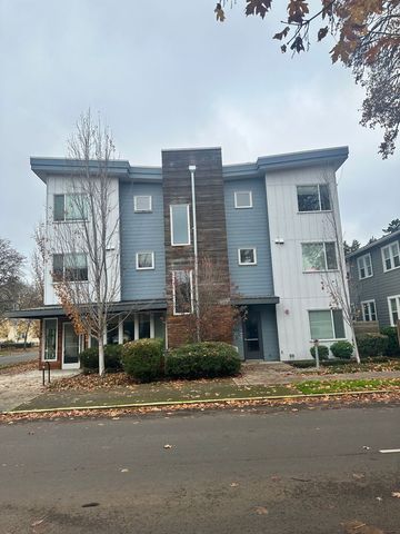 491 W  8th Ave #10, Eugene, OR 97401