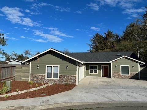 2385 Kellog Pl, Eureka, CA 95503