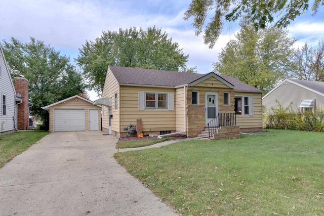115 N  15th St, Estherville, IA 51334