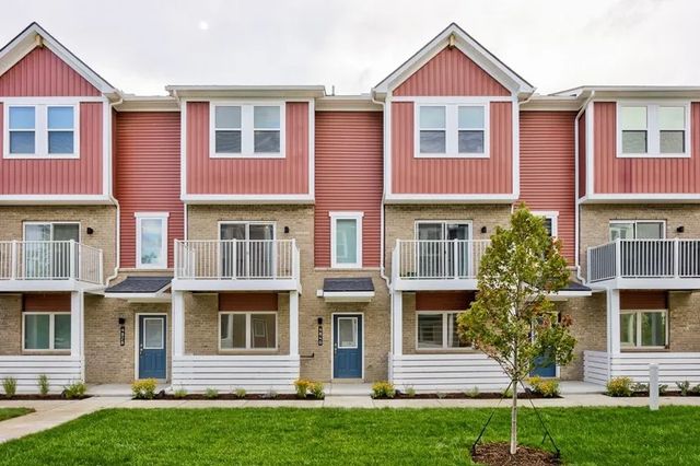 4840 Ludlow Ln, Troy, MI 48085