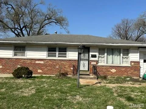 6621 Dunwold Dr, Saint Louis, MO 63134