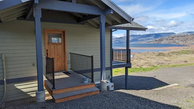222 Washington St, Lyle, WA 98635