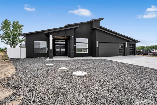 6411 Rd 2.05 NE, Moses Lake, WA 98837