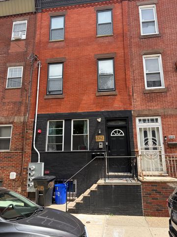 2113 S  15th St #1, Philadelphia, PA 19145