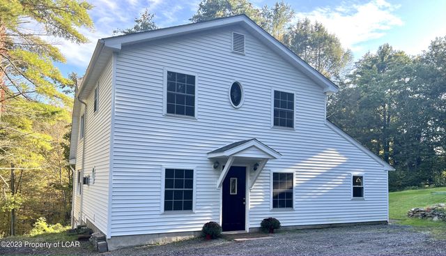 3950 Chase Rd, Shavertown, PA 18708