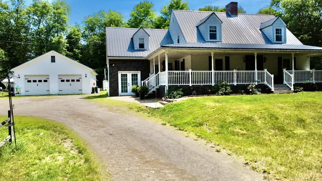269 Main Street, Lincoln, ME 04457