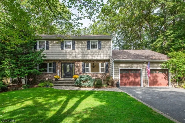 13 HOLLY DR, Randolph, NJ 07869