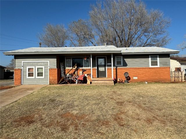 103 Florence Dr, Cordell, OK 73632