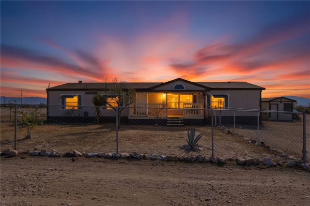 2756 S  Papago Rd, Golden Valley, AZ 86413