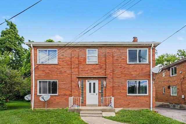 3926 Gatewood, Cincinnati, OH 45236