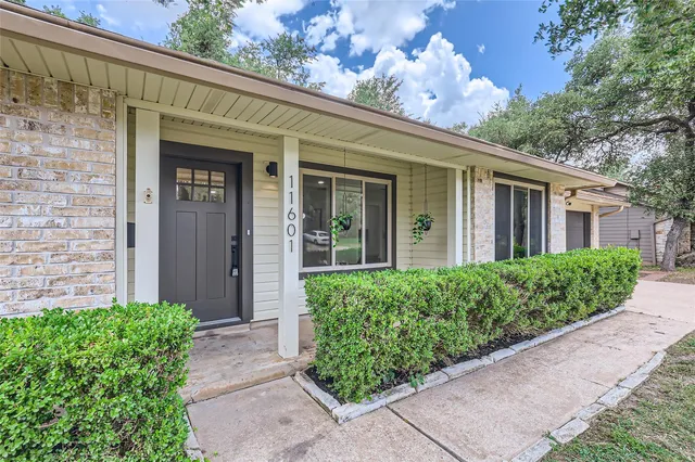 11601 Quarter Horse Trl, Austin, TX 78750