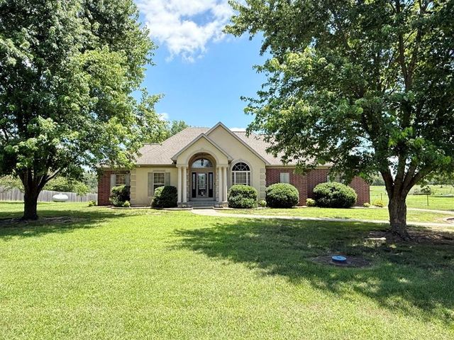 15851 S  1400th Rd, Nevada, MO 64772