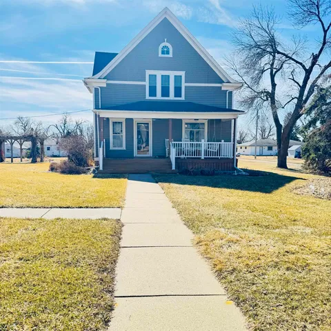 200 E  Roosevelt St, Wausa, NE 68786