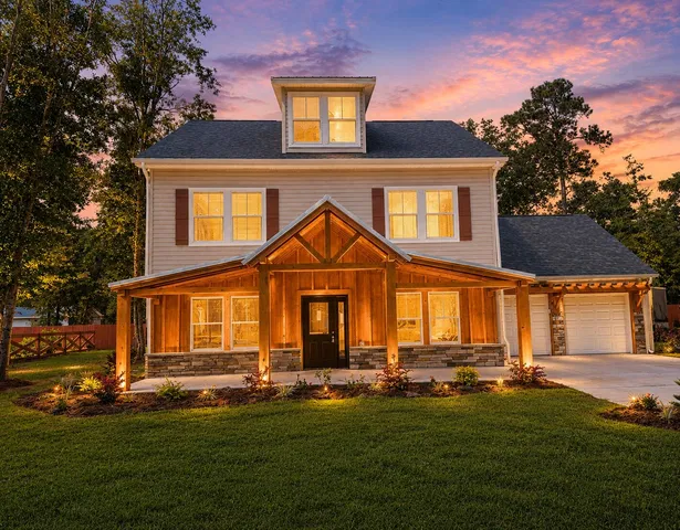 438 Locust St, Walterboro, SC 29488