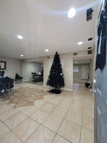 781 Country Place Dr #1087, Houston, TX 77079