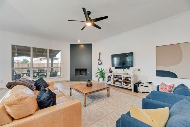 1813 Country Walk Ln, Wylie, TX 75098