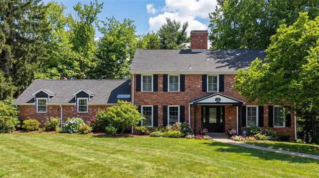 150 Maple Dr, Wexford, PA 15090