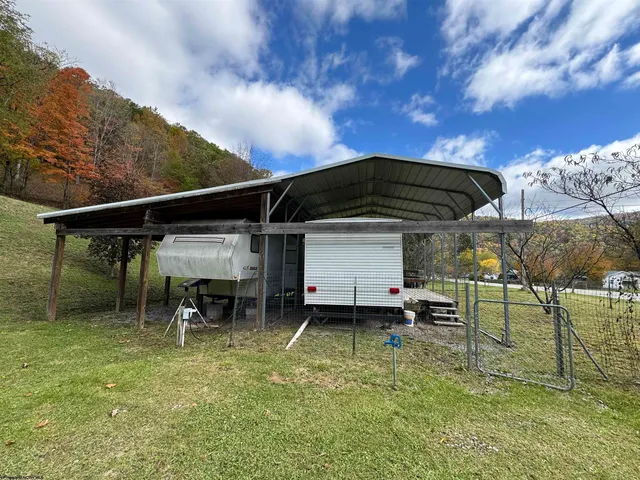 Point Mountain Rd, Valley Head, WV 26294