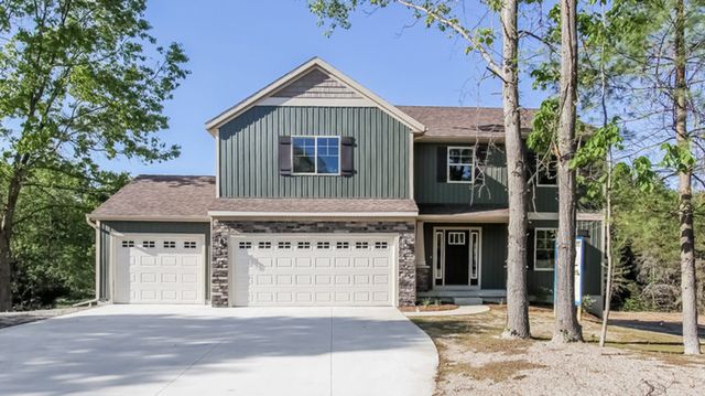 Charlotte Plan in Harvest Meadows, Wayland, MI 49348