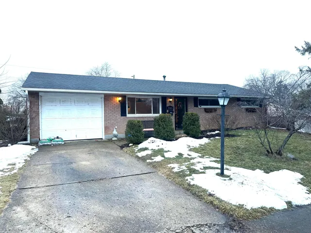 3509 Canberra Ct, Westerville, OH 43081