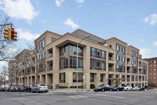 6405 Yellowstone Blvd #201, Forest Hills, NY 11375