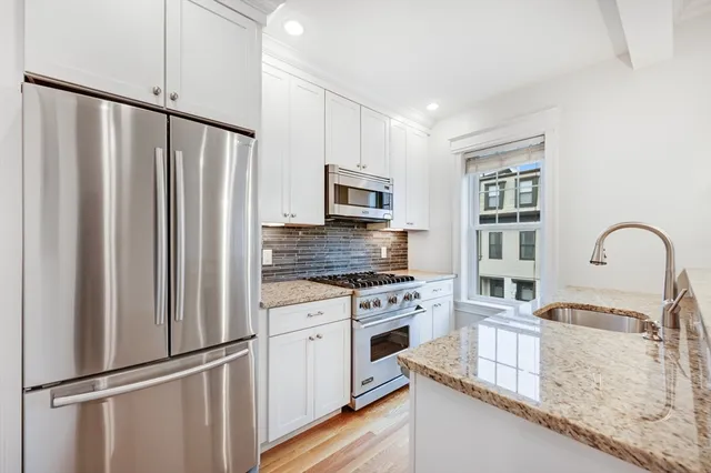504 E  8th St #2, South Boston, MA 02127