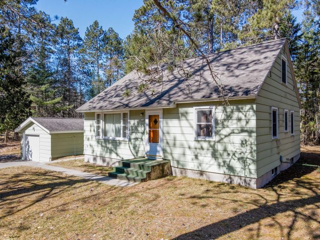 5922 Forest Ln, Rhinelander, WI 54501