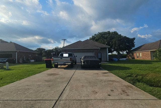 130 Cezanne Dr, Rayne, LA 70578