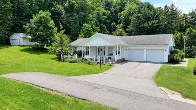 16 Charles Dr, Bellville, OH 44813