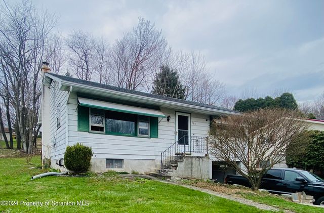 107 Gardner St, Moscow, PA 18444
