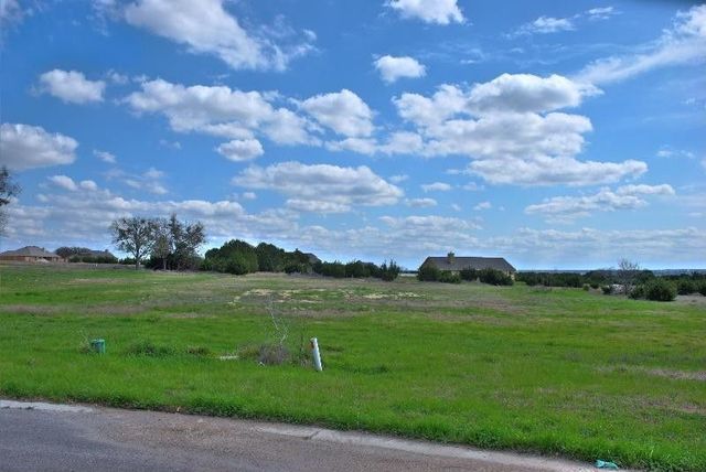 104 Angela Dr, Liberty Hill, TX 78642