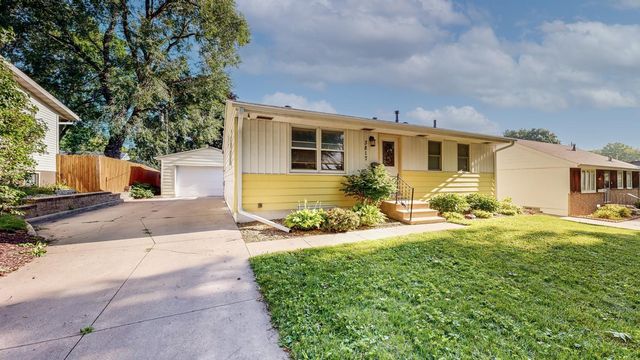 3817 6th St NW, Rochester, MN 55901