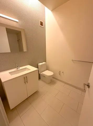50 Dey St #225, Jersey City, NJ 07306