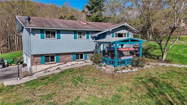 2433 Hickory Ln, Allentown, PA 18106