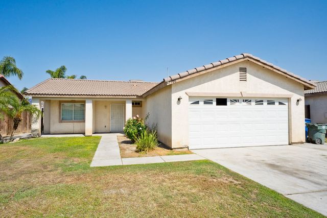 1300 Engelberg Dr, Bakersfield, CA 93307