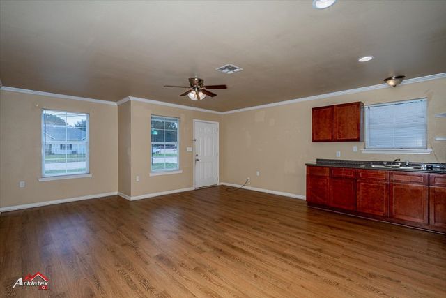 1225 Pecan St #B, Shreveport, LA 71101