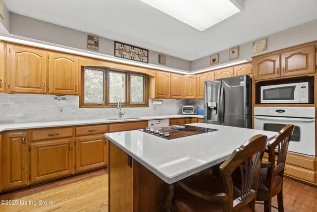 584 Wilderness Rd, Brooks, KY 40109