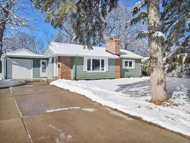 3335 Lee Ave N, Golden Valley, MN 55422