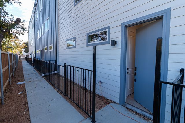 1626 Andrade Pl, Dallas, TX 75204