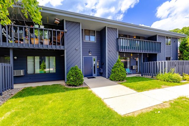 3227 West Meadows COURT #A, Sheboygan, WI 53081