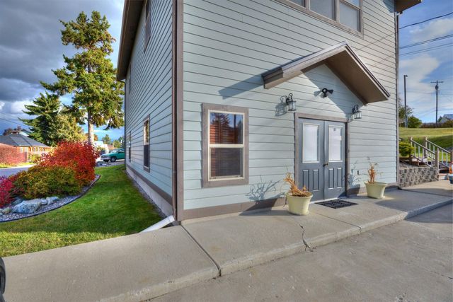 9 Summit Ave  #D, Somers, MT 59932